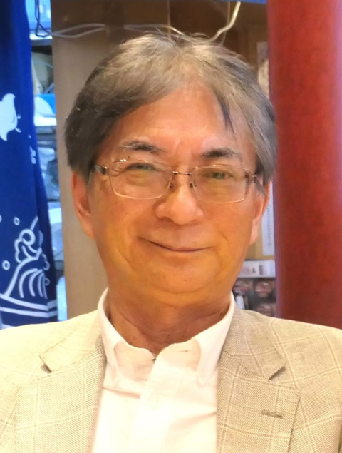 慶應義塾大学 名誉教授 足立 修一