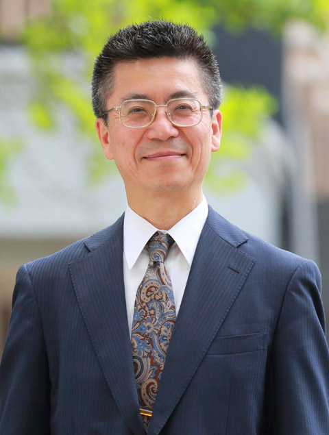 九州大学 副学長 白谷 正治